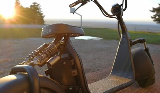 Vent de Liberté - Trottinette Électrique Californienne - Le Monastère