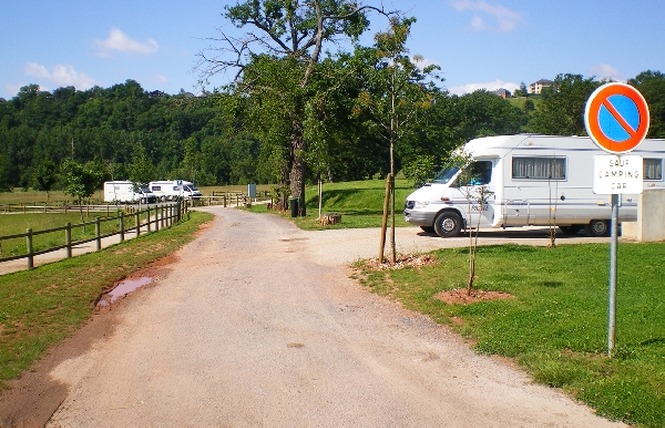 Aire municipale de service pour camping-car 1 - Rodez