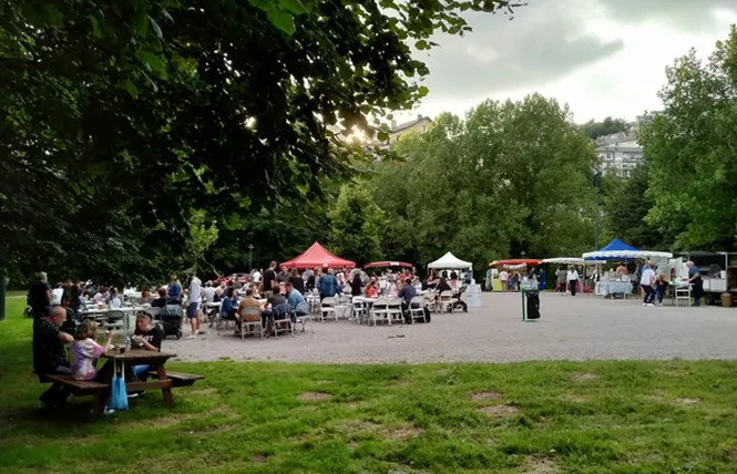 Marché de producteurs de pays et animations musicales 2 - Le Monastère